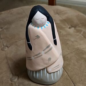 This vintage Southwestern Folk Art Pottery Female figurine